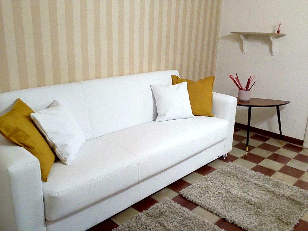 Casa Manzoni Apartment คาตาเนีย ภายนอก รูปภาพ