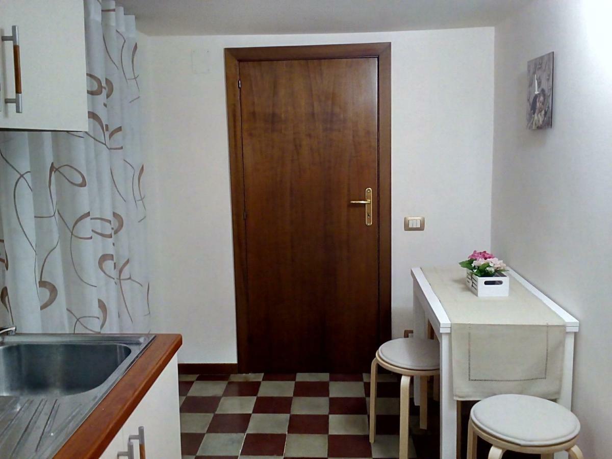 Casa Manzoni Apartment คาตาเนีย ภายนอก รูปภาพ