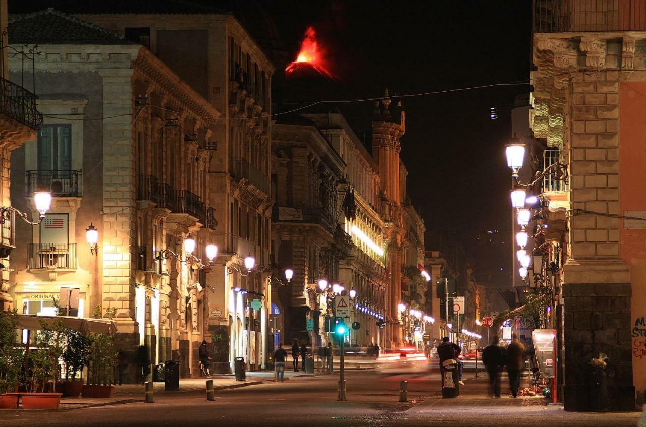 Casa Manzoni Apartment คาตาเนีย ภายนอก รูปภาพ